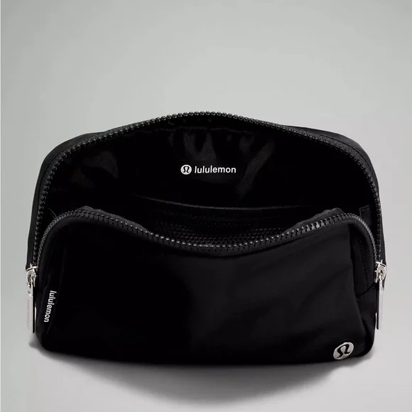 Lululemon Everywhere Belt Bag Large 2L in Black - Picture 5 of 10